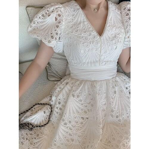 2021 Summer New French Sweet Temperament Little Fresh Fairy Skirt Bubble Sleeve White V-Neck Lace Dress K046