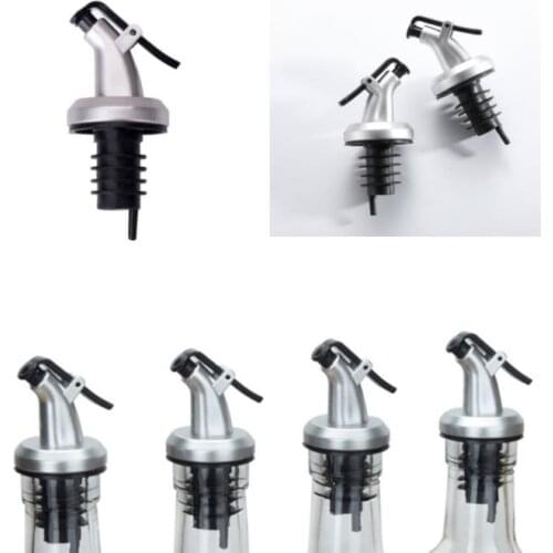 Oil Bottle Stopper ABS Lock Plug Seal Leak-proof Food Grade Plastic Nozzle Sprayer Sauce Dispenser Wine Pourers Bar Tools SN3619