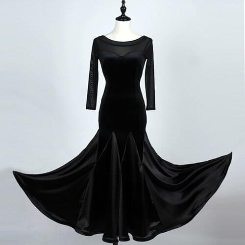 Classical Latin Dancing Dress For Ladies Black Color Velvet Backless Skirts 2018 New Woman Square Flamenco Ballroom Dress Q11084