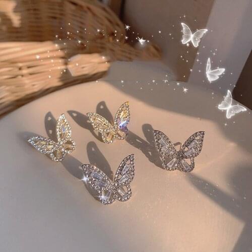 2020 Fashion Elegant Crystal Butterfly Earrings Simple Cute Korean Female Lady Small Stud Earrings Vintage Zircon Stone Earrings