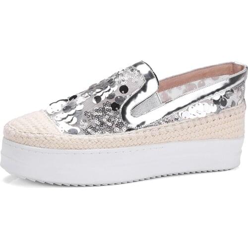 Leisure leather loafers in 2019 spring new sequins single shoes female 33-43