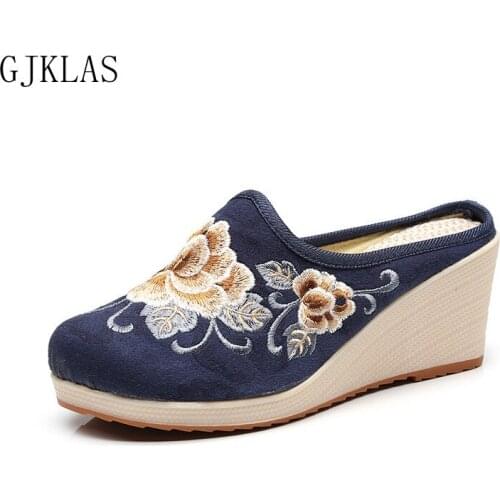Flower Embroidered Women Canvas Mule Wedge Slippers Close Toe Elegant Ladies Casual Summer Cotton Heeled Shoes Slipper with Heel