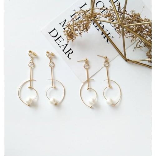 Simple Hyperbole Hollowed out Metal Line Thread Irregular shape Round Pearl No Hole Clip Earrings Without Piercing For Women