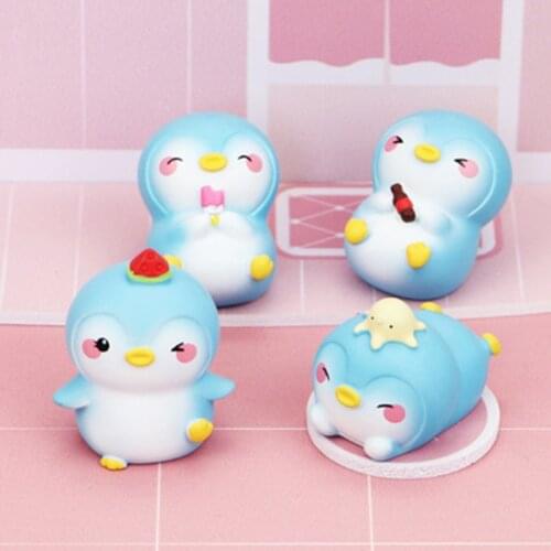 ZOCDOU 1 Piece Cartoon Cute Little Penguin Small Statue Little Figurine Crafts Figure Ornament Miniatures