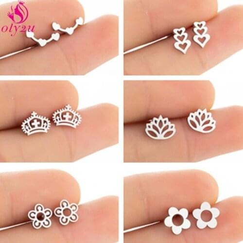 New Fashion Small Womens Earrings Angel Wings Heart Shaped Flower Earrings Wedding Jewelry New Year Gifts 2020 Trend Punching