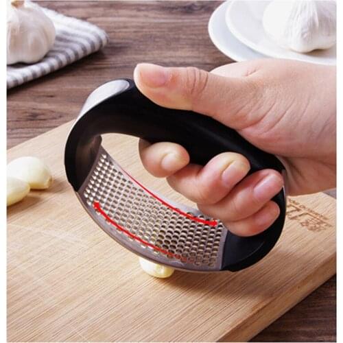 Stainless Steel Garlic Press Garlic Mincer Chopping Garlic Tools Curve Fruit Vegetable Tools Kitchen Gadgets Dropship