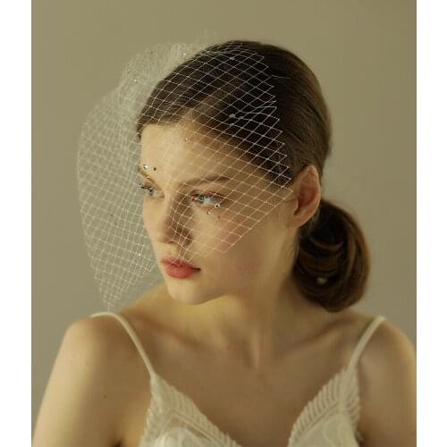 Simple Sweetheart Short Wedding Bridal Veil Blusher Rhinestone Mesh Headdress for Wedding Travel Studio Photo Prop V605