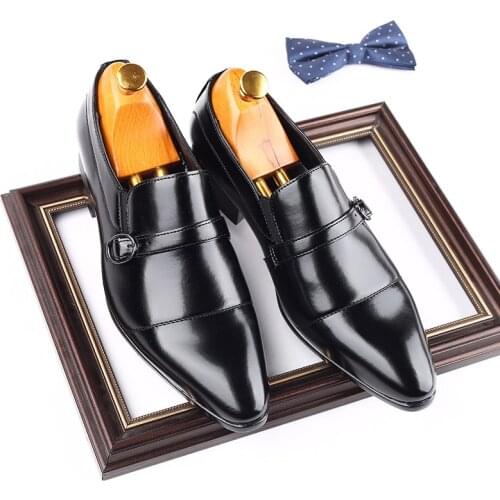 2021 New Men Business Suits Fashion British Youth Leisure Buckles Stylist Tide Shoes Wear-resistant Pointed Leather Shoes