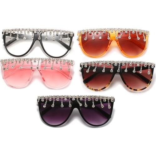 Cat Eye Bling Sunglasses Women Fashion Design Luxury Rhinestone Big Diamond Sun Glasses Personality Wear Punk Eyeglasses Uv400