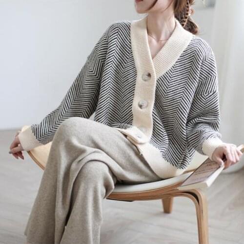 Knitted Oversize Womens Cardigan Autumn Plaid V-neck Sweater Knit Coat Black Button Up Vintage Warm Long Cardigan for Women