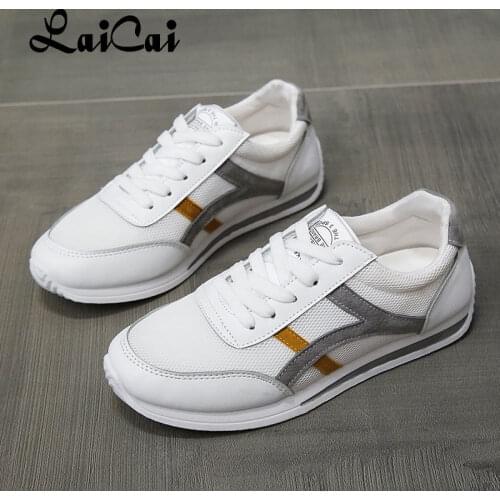 Womens Sports Shoe 2021 New Summer Flat Casual Hollow Mesh Surface Breathable Student Fashion White Shoes for Women