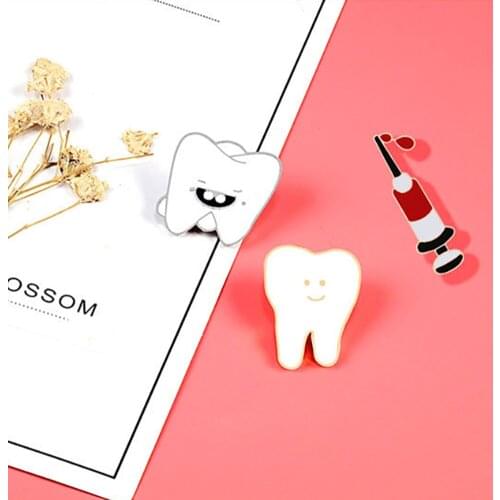 Dentist Tooth Brooch for Women Men Doctor Nurse Minimalist Jewelry Small Brooch Medical Graduation Gift