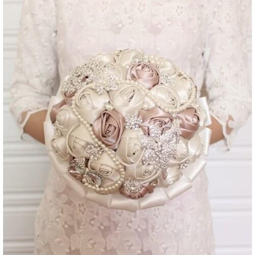 In Stock Gorgeous Beaded Crystal Wedding Bouquet Ivory Rose Bridesmaid Flowers Artificial Sapphire Pearl Bridal Bouquets