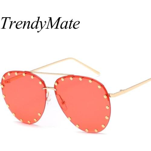 New Sunglasses Women Classic Brand Designer Chic Sunnies Summer Style Rivets Decoration Alloy Frame Sun Glasses for Men 1071T