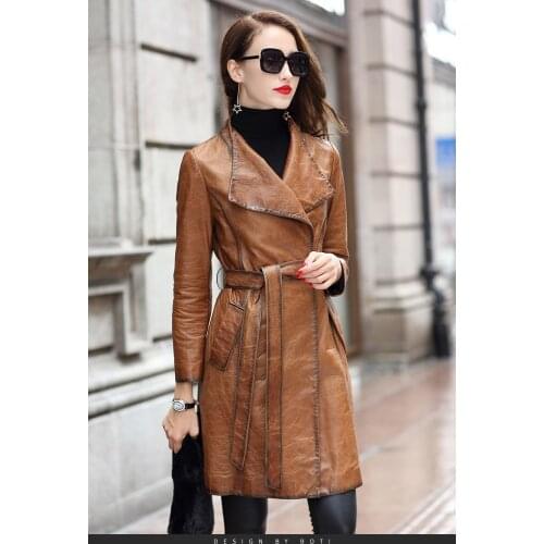 2021 Fashion Waxy Sheepskin Windbreaker, Down Jacket, Slim Tie Leather Fur Coat, Womens 32