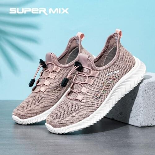 2021 New Womens Shoes Spring and Summer Flying Woven Breathable Super light Mesh Ladies fashion Casual Mom Running Shoes