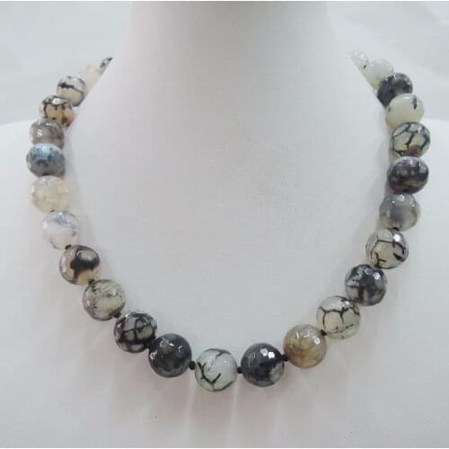 Fashion necklace with nice clasp