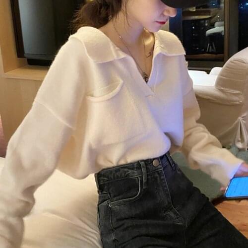 Womens sweater loose outer wear 2021 autumn and winter new retro lazy style outer short sleeved v-neck knitted top