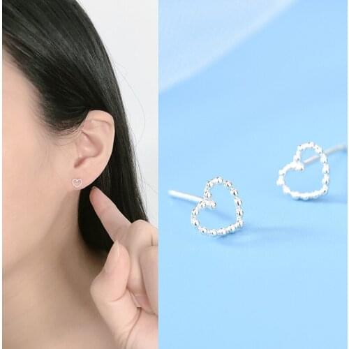 Fashion Metal Heart Stud Earrings Unique Beads Hollow Design Temperament Simple Trendy Statement Ear Pin Earring for Girls Gift