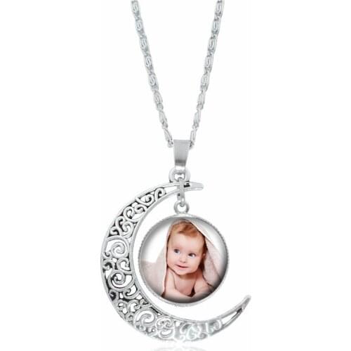 New 2018 Photo Pendants Custom Moon Necklace Photo of Your Baby Child Lovely Loved One Gift Family Jewelry