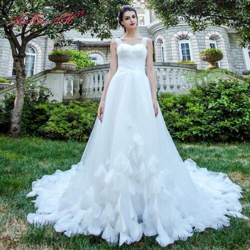 AXJFU luxury princess white wedding dress flower lace sleeveless feathers wedding dress vintage beach wedding dress 2028
