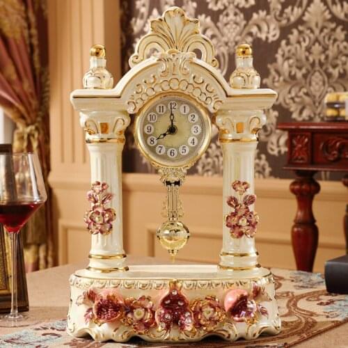 Zq European-Style Ceramic Clock Living Room Luxury Retro TV Cabinet Table Decorations Decoration