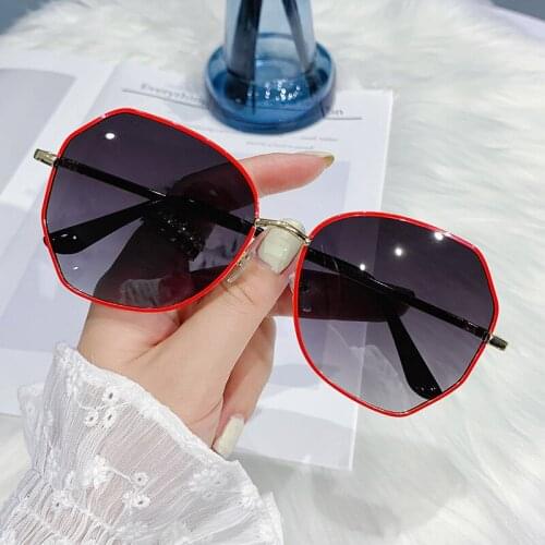 2021 Vintage Women Sunglasses Fashion Polygon Design Ladies Sunglasses Men Retro Metal Frame Ocean Color Mirror Driving Eyewear