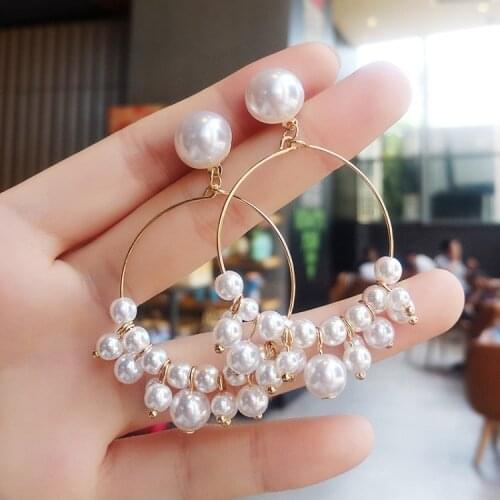 Exquisite Jewelry Accessories 2021 Senior Flower Pearl Earrings Face Thin Hollow Geometric Earrings String Pearl Earrings