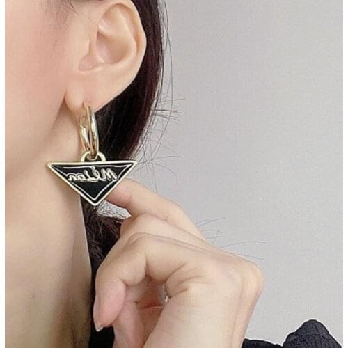 VSnow Minimalist Triangle Letter Hoop Earring for Women Temperament Gold Silver Color Metallic Geometrical Party Earring Jewelry