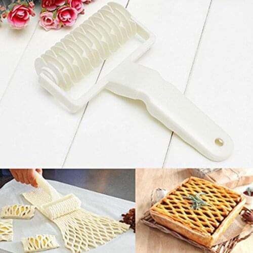 White Kitchen Bakery Cake Mass Craft Lattice Puff pastry Roller Cutter