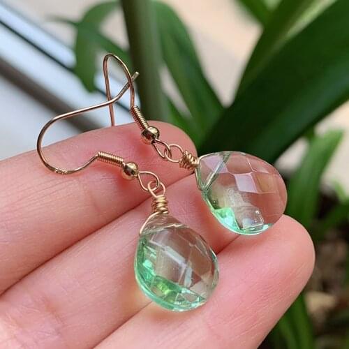 Natural Green Crystal Earrings for Women Lovely Small Water Drop Dangle Fashion Simple Cute Pendulum Earrings Jewelry