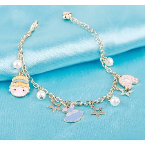 New Arrival Bracelets Womens Jewelry Sweet Style Imitation pearls Pendant bracelet Family Friends Birthday Gift