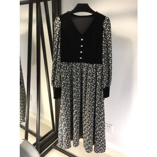 Ladies 2021 fashion new long-sleeved V-neck lamp velvet stitching print retro style dress 0109