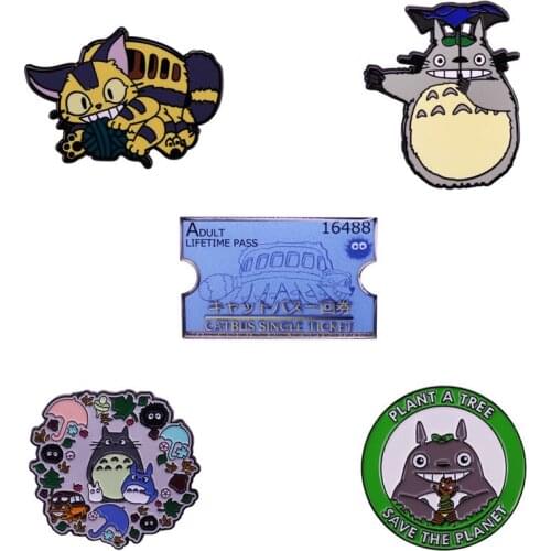 My Neighbor Totoro anime action figure prefect quality metal totoro brooch children gifts home decoration