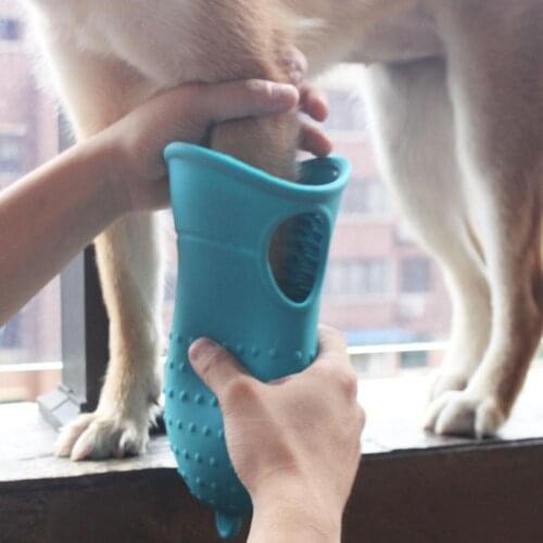 Dog Paw Cleaner Cup Soft Silicone Combs Gloves Pet Foot Washer Cup Paw Clean Brush Quickly Wash Dirty Cat Foot Massage Bucket