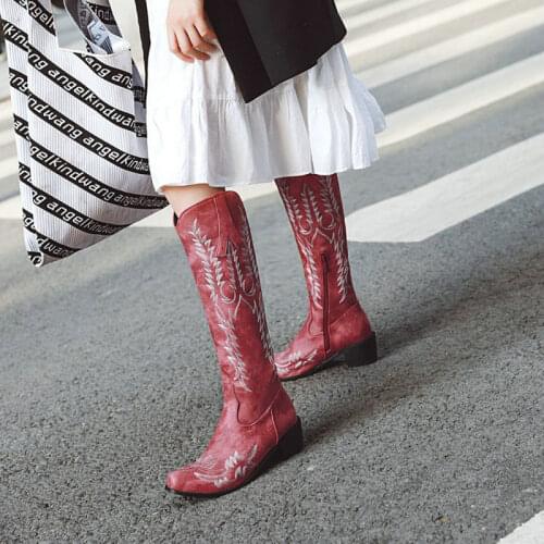 Sianie Tianie 2021 Winter Loose Combat Riding Horse Boots Round Toe Chunky Heels Embroidery Knee High Boots Women Big Size 33-45