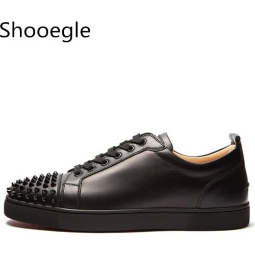 Spring Lace Up Low Top Casual Shoes Men Spikes Flat Fashion Rivet Stud Male sneakers Shoes Man Zapatillas Hombre