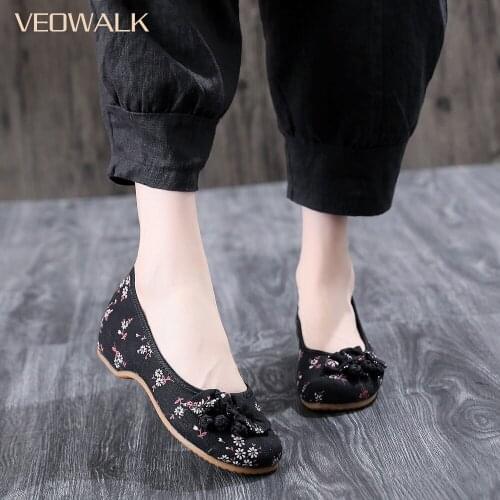 Veowalk Retro Flowers Embroidery Women Canvas Ballet Flats Ladies Slip on Denim Cotton Embroidered Shoes Comfort Ballerina Shoes