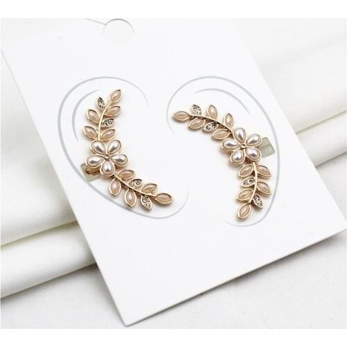 2020 New Fashion Punk Elegant Artificial Pearl Flower Ear Clips Crystal Leaf Earrings for Women Jewelry Party Gift Hot Sale