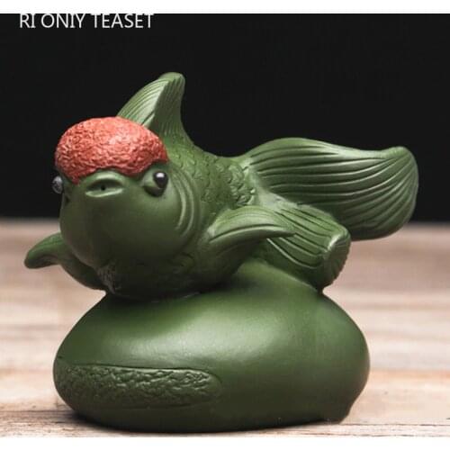 Yixing Purple Clay Tea Pet Fish Model Statue Ornaments Chinese Handmade Sculpture Tea Figurine Craft Home Tea Set Decoration Art