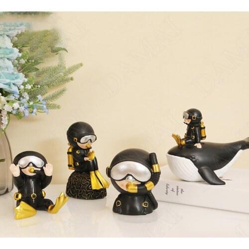 European Style Resin Statue Living Room Creative Figurines TV Cabinet Diver Miniature Statue Home Decoration Modern Ornaments