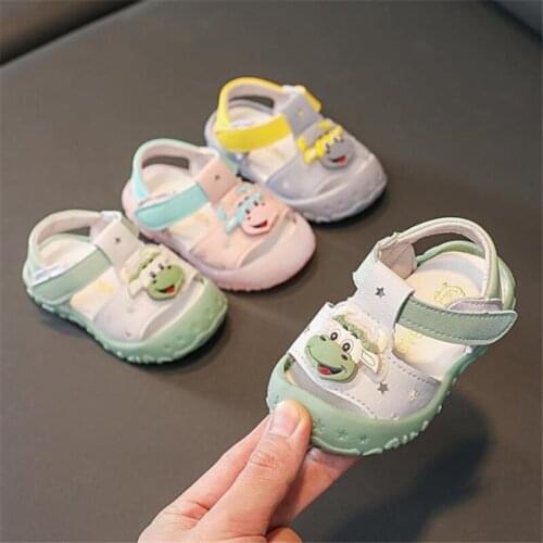 Disney baby sandals 0 and 1, 2 male baby shoes baotou antiskid children summer beach shoes soft bottom hollow out girl