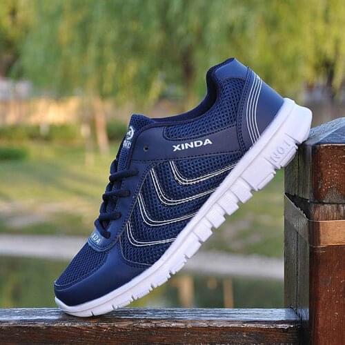 Shoes men sneakers 2021 new fashion light platform sneakers man shoe plus size breathable male shoes soft hot sell sneaker