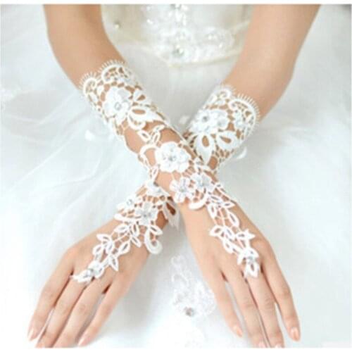 Womens Short Wedding Gloves for Bride Wrist Length Fingerless Embroidery Lace Beaded Hollow Bridal Gloves Marriage Accessories