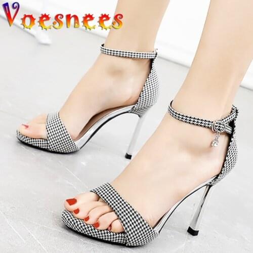 Summer Women Shoes Black and White Checkered Rhinestone Decoration Walk Show Thin High Heels Fashion Sexy Cutout Party Sandals