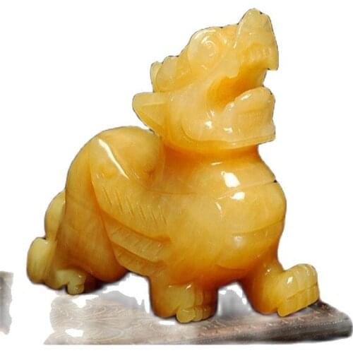 Chinese handmade sculpture Jade shows yellow mascot of jade Pi Xiu
