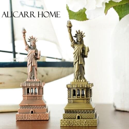 Tourist souvenirs landmarks in the United States Statue of Liberty model decorative metal decoration photography props