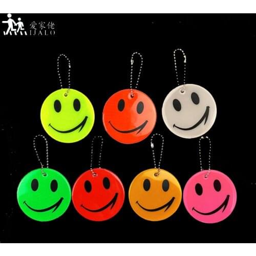6.5CM Cute smile face Keychain reflective keyrings bag pendant accessories High visibility traffic safety