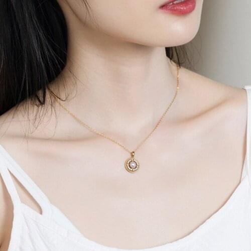 Fashion 2020 Jewelry Custom Logo Gift Retro Necklace Womens Clavicle Chain Pearl Necklace Pendants Women Valentines Day Gift