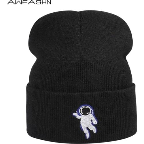 2121 Autumn/Winter New Solid Color Knitted Hat Womens Cap Mens Cap Beanies Fashion Warm Cartoon Spaceman Embroidery